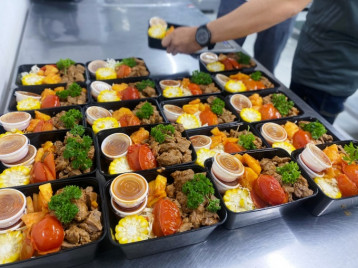 BỎ LƯƠNG NGHÌN USD KHỞI NGHIỆP BẾP ĂN FITFOOD