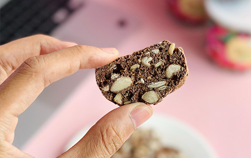 Biscotti vị socola 3